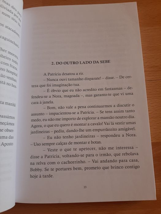 Livro 'Patrícia- O segredo da casa azul', de Julie Campbell