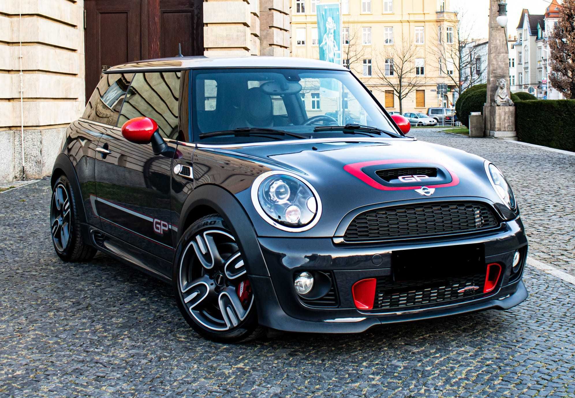 Mini John Cooper Works JCW Mini GP2 (1/2000)