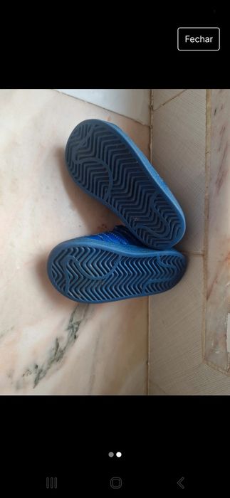 Sapatilhas azuis adidas