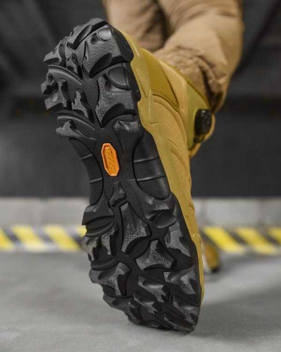 Тактичні черевики на автошнурівці берці берцы