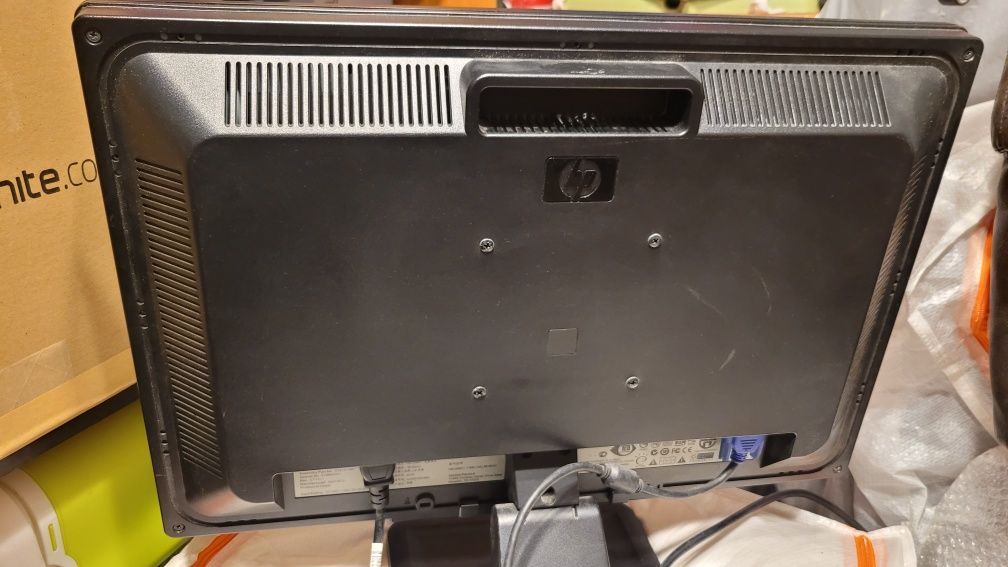 Dwa Monitory 22" cale HP LE2201W 16:10 idealny do pracy i na biurko!