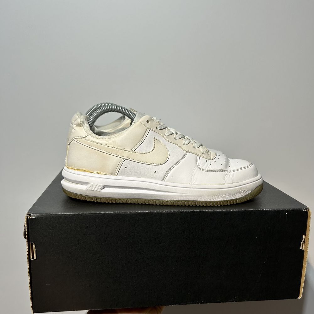 Buty Nike Air Lunar 1 Force białe różowe mini logo swoosh