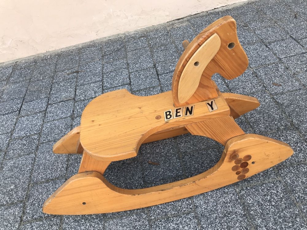 Drewniany konik na biegunach koń bujany bujak dla dziecka