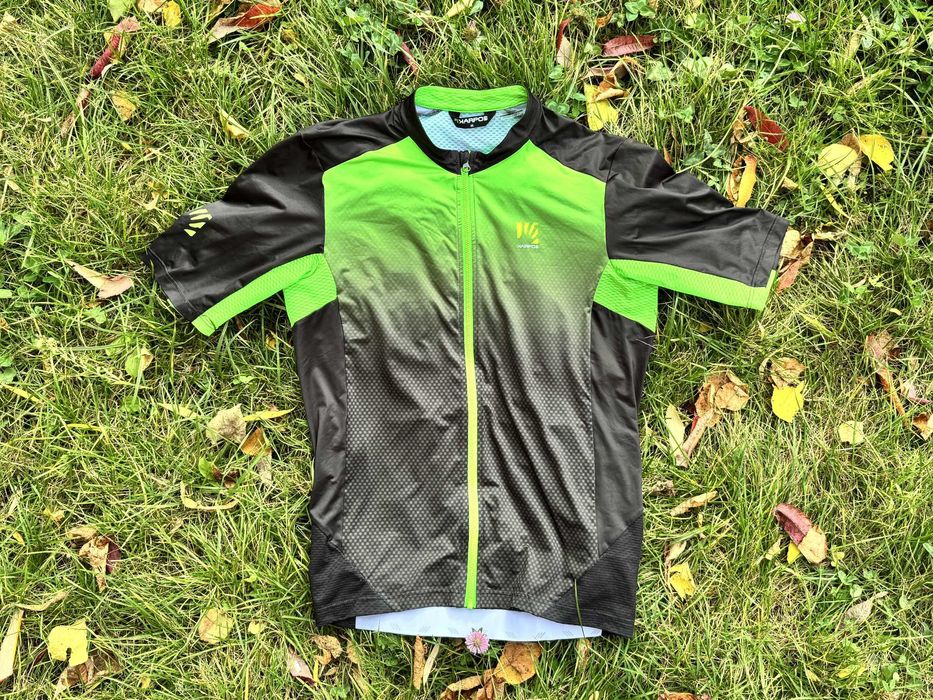 Велоформа, велофутболка, джерсі Karpos