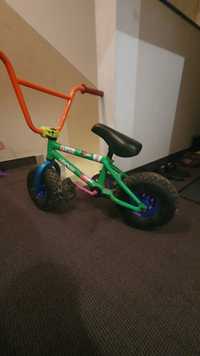 Rocker mini bmx. 750zl.