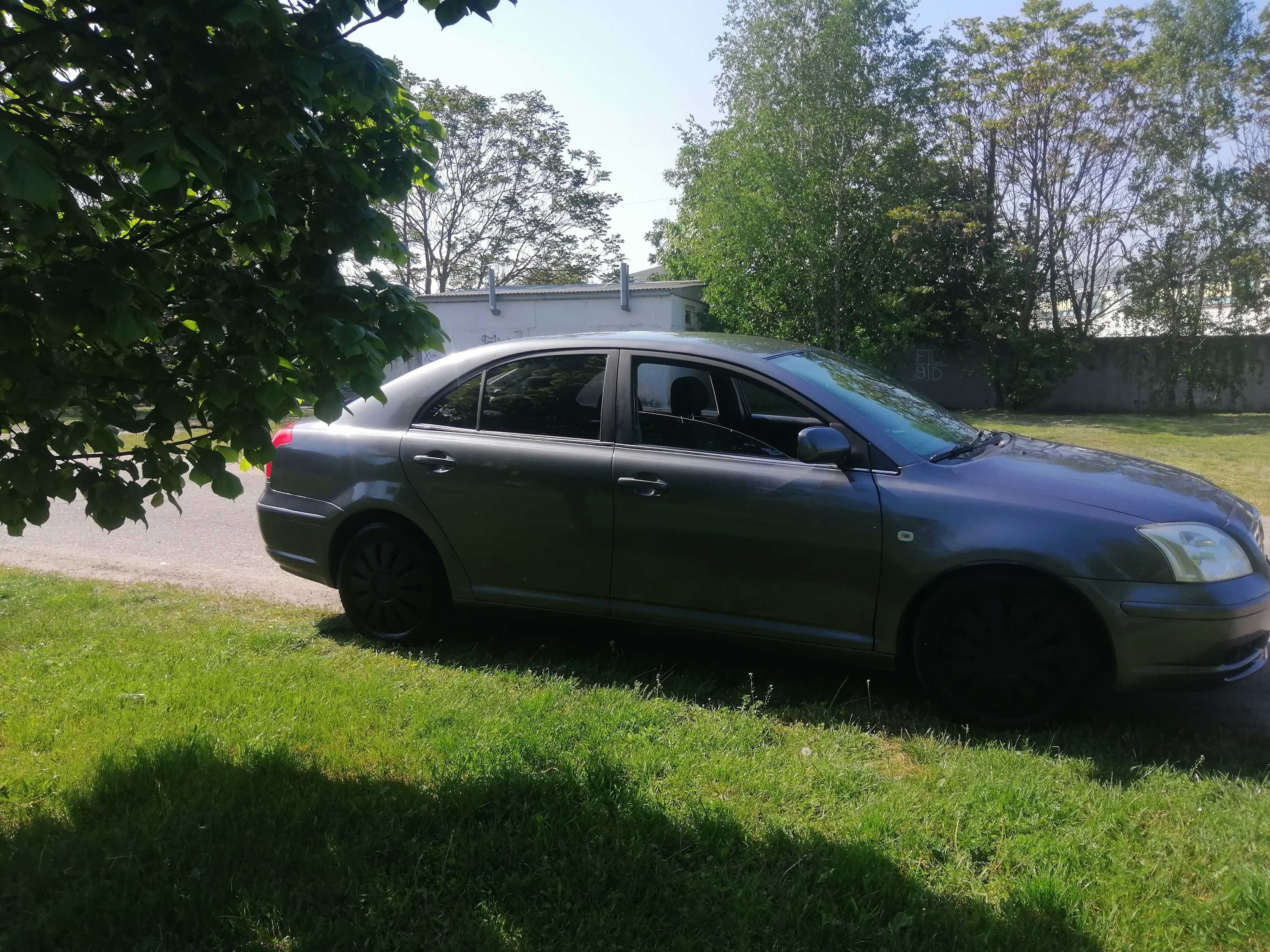 Продам Toyota avensis