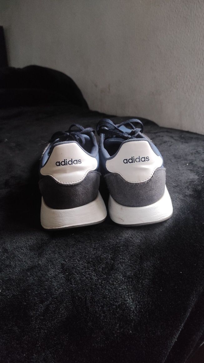 Sapatilhas adidas em perfeito estado !