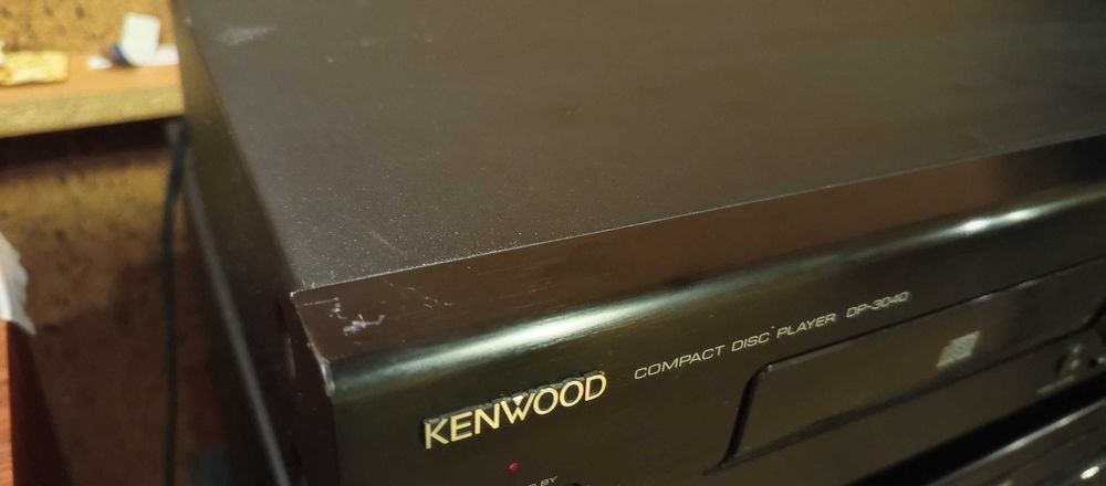 CD програвач KENWOOD DP-3040