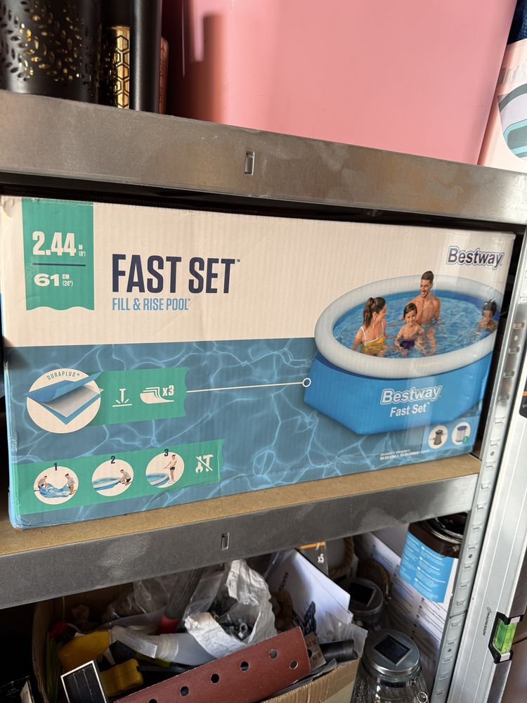 Basen BESTWAY rozporowy Fast Set 2,44 x 0,6 m  z filtrem i osłoną