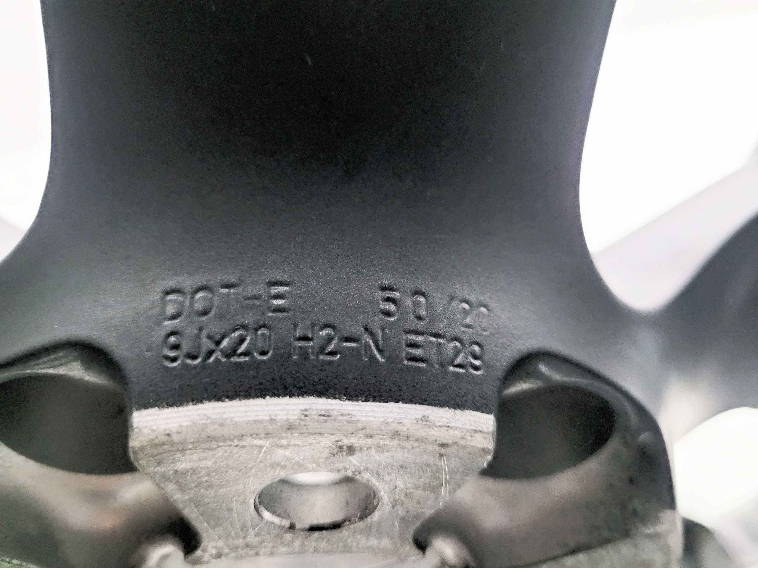 Maserati GRECALE - felga przednia / tylna - ETERE 20 x 9 (F1)