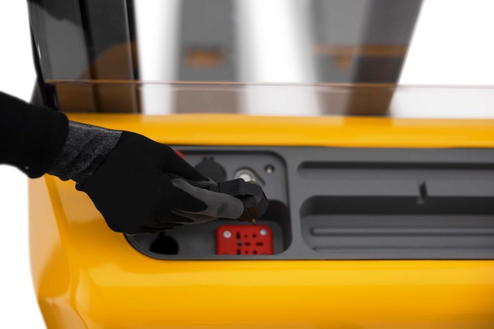 NOWY Jungheinrich AMC 12 Wózek podnośnikowy widłowy Paleciak elektryk