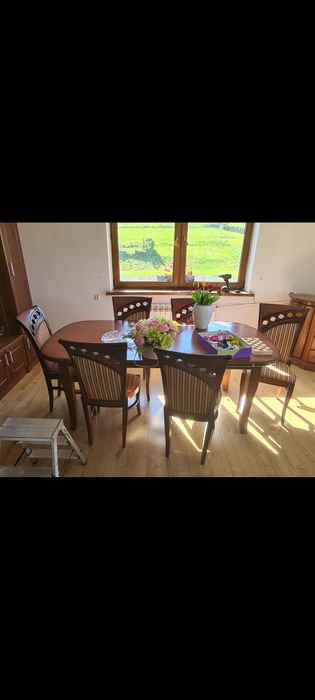 Stół z 6 krzesłami