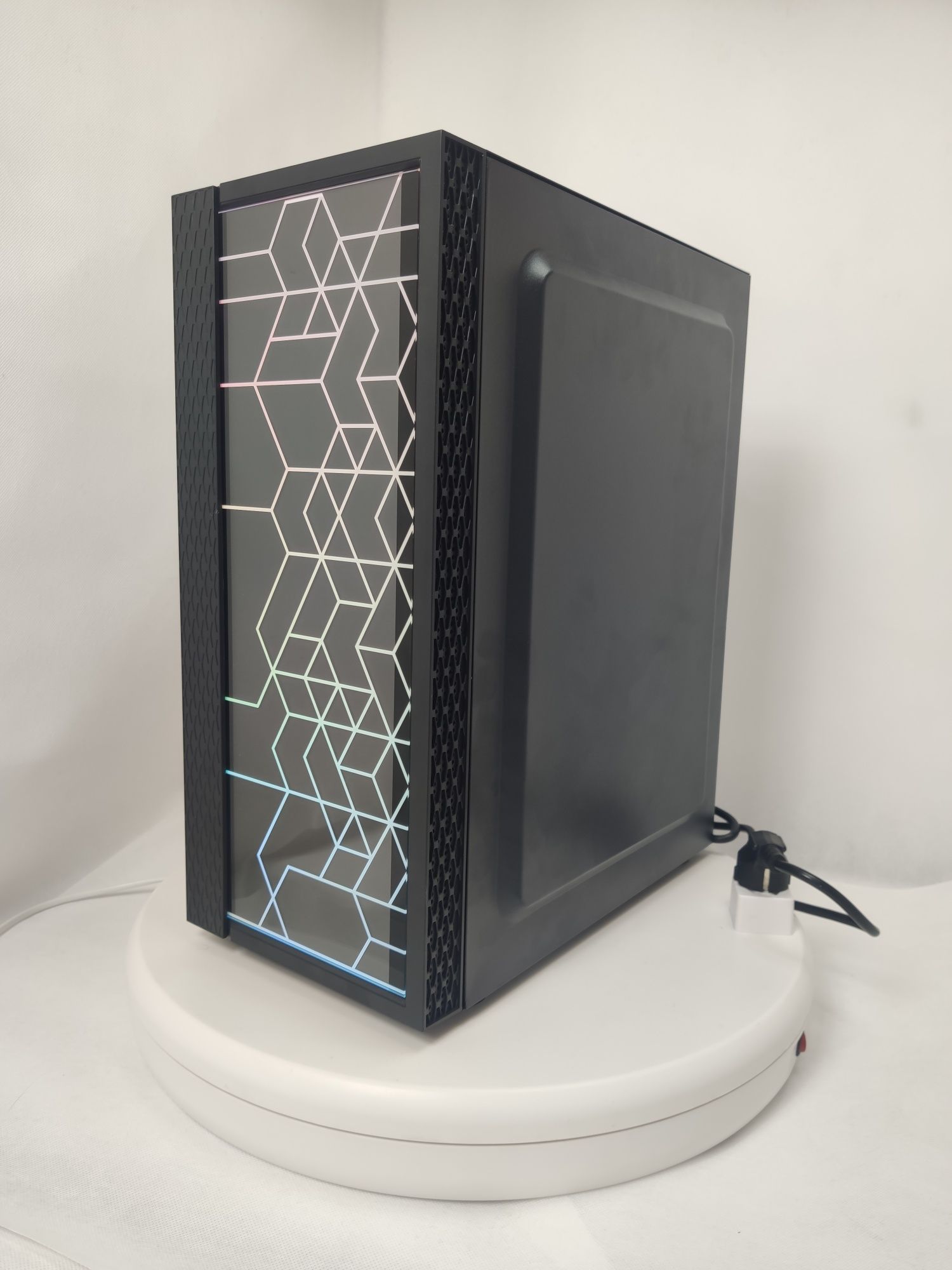 Komputer Gamingowy i9-14900K, RTX 5060, 16 GB,SSD,Win 11 Pro