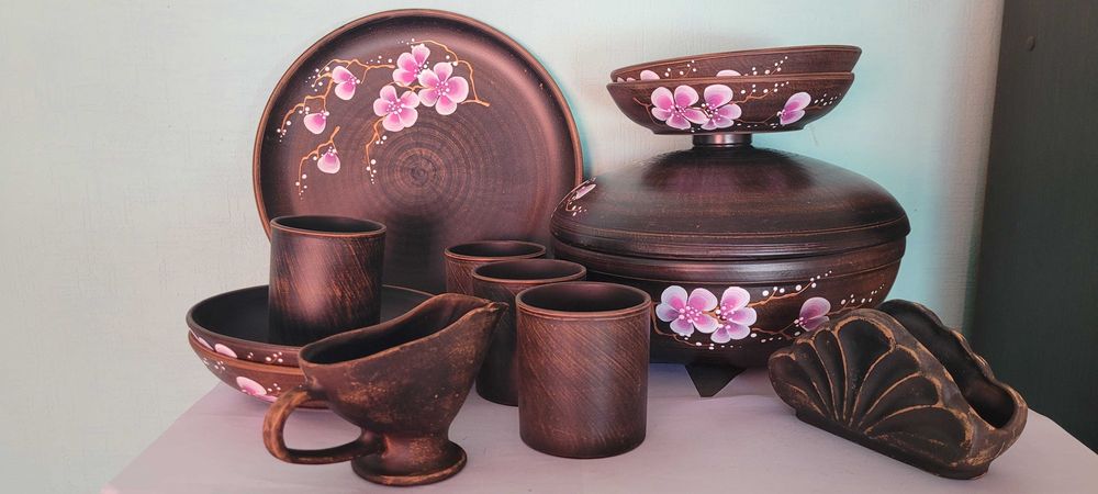 Посуд глиняний " До плову " сакура з червоної глини . Керамічний посуд