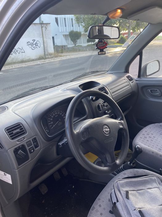 opel agila muito bem funciona