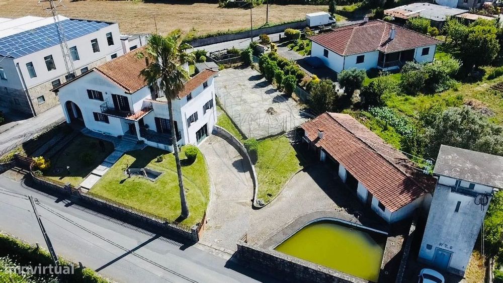 Moradia T5 para venda