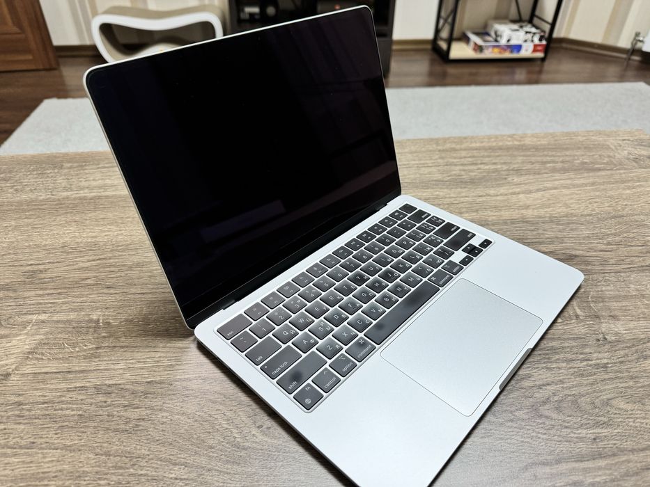 MacBook Air M3 8/256 MRXQ3 Ідеальний стан