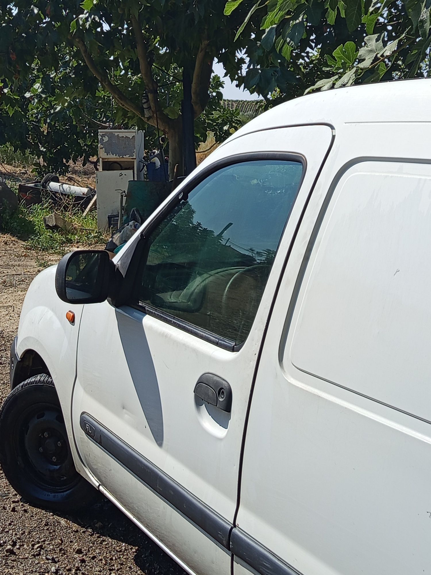 Vendo Kangoo  1900