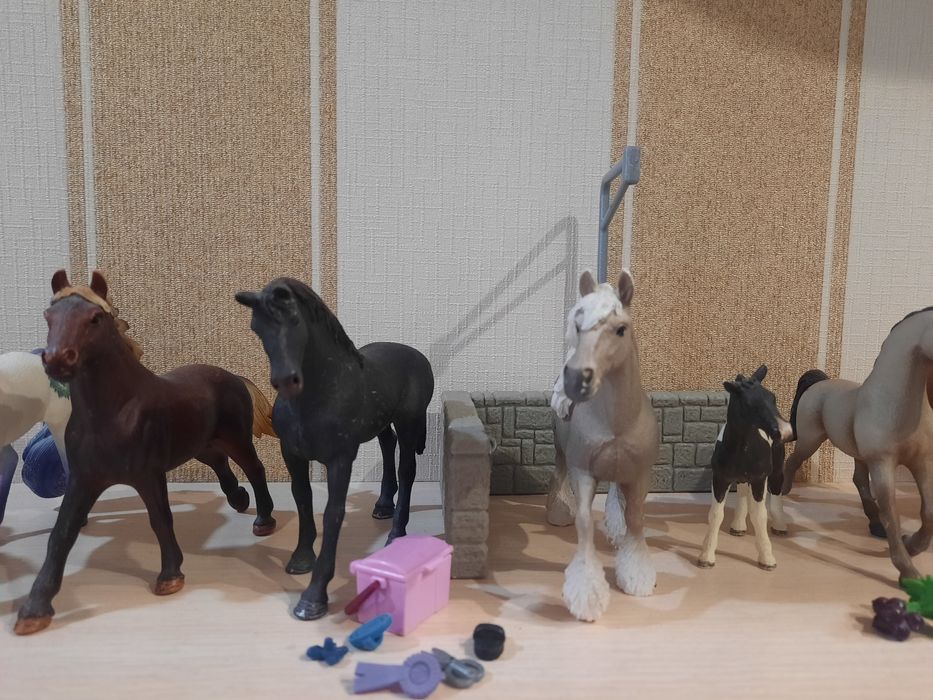 Фігурки  Schleich