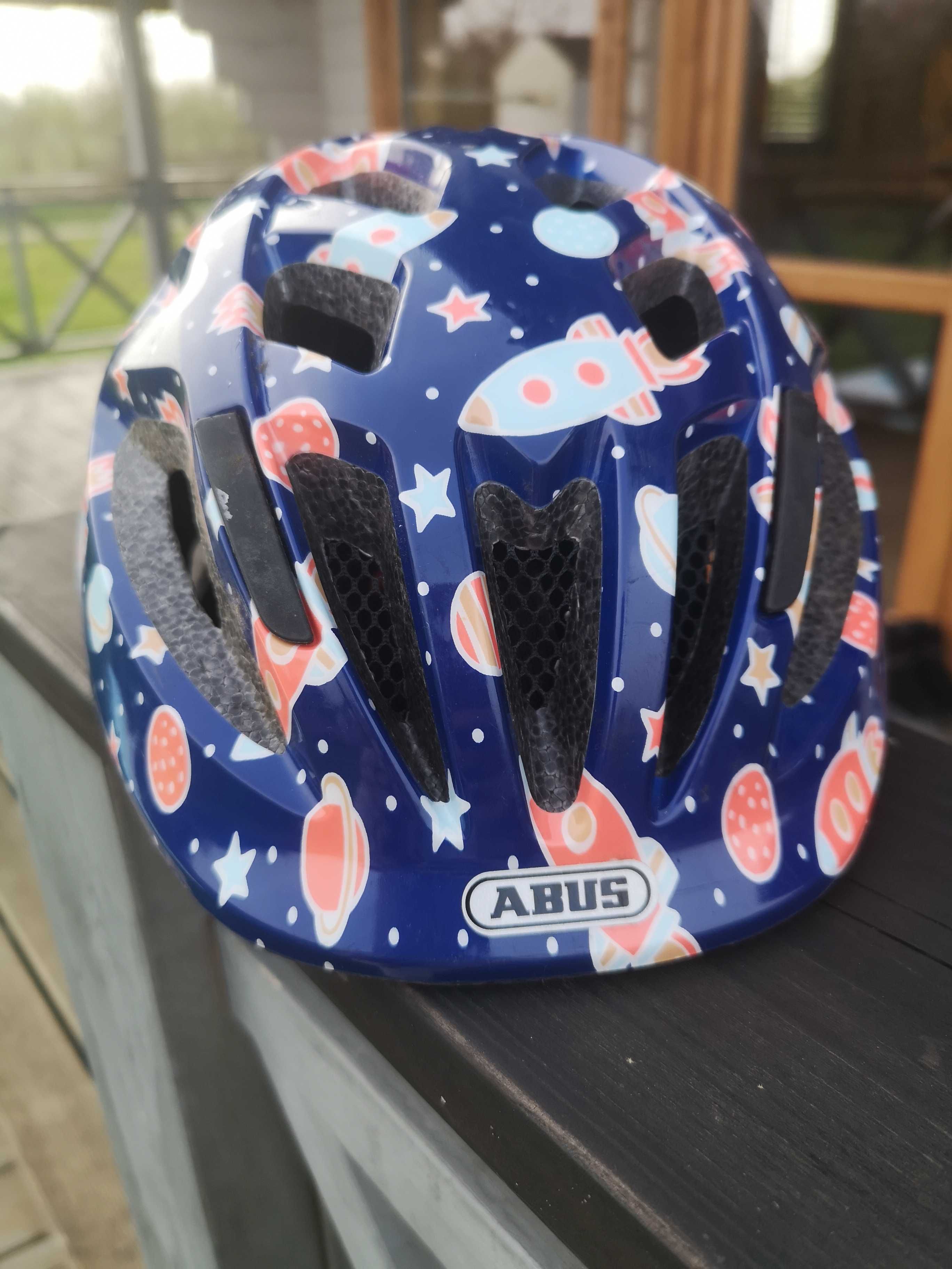 Kask Abus kosmos 45-50 cm