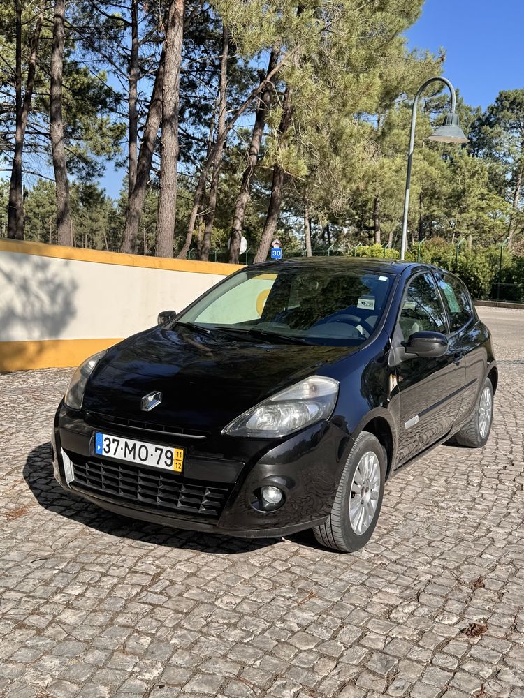 Renault Clio Bem estimado de Dezembro 2011