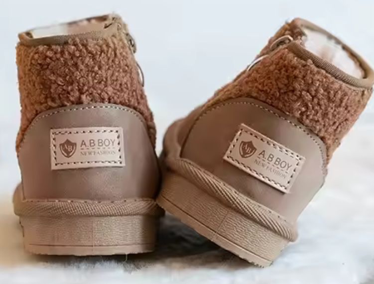 Дитяче зимове взуття/ уги