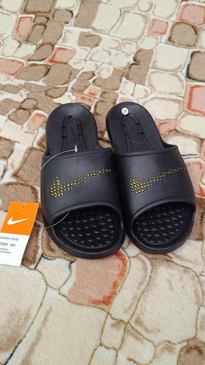 Тапки тапочки шлепки nike stussy benassi Jordan найк стусі Джордан