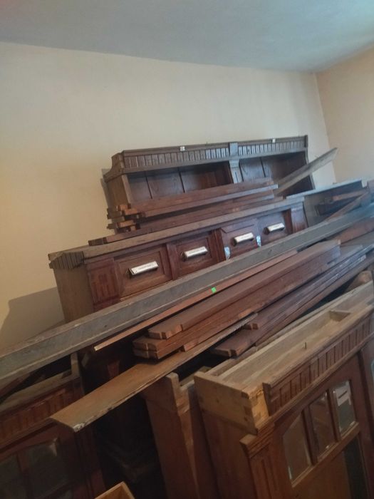 Угорські ретро меблі аптеки ,Будапешт