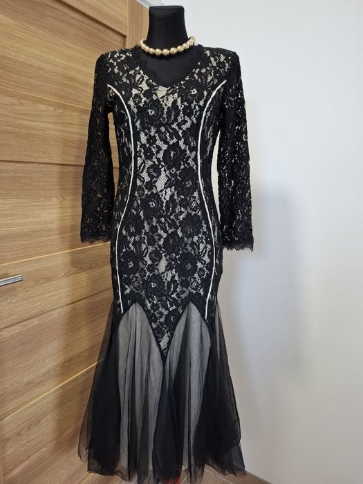 Długa koronkowa suknia na sylwestra studniówkę L