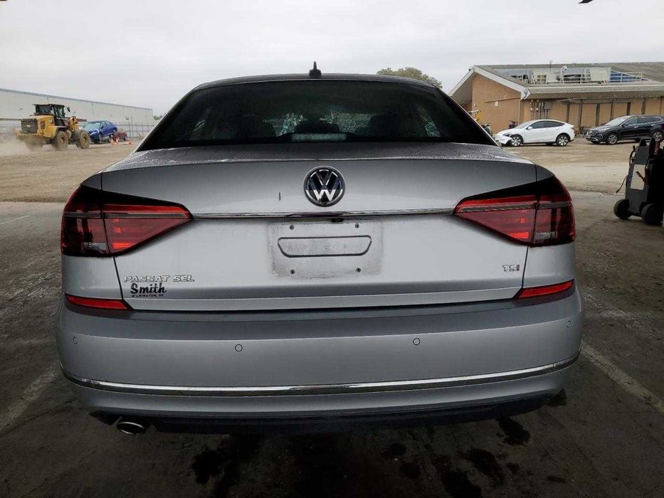 2017 Volkswagen Passat SEL Premium