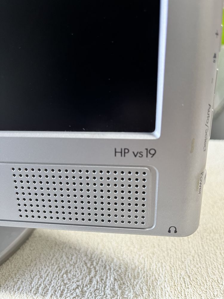 Monitor HP vS19 como novo