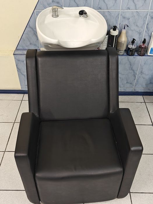 Wyposażenie salonu fryzjerskiego Sprzedam