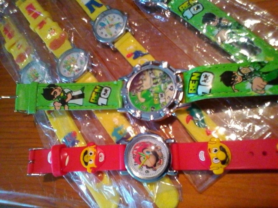 Relógios Ben 10/Bob Esponja/Simpsons/Super Mario