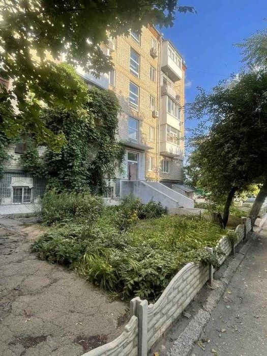 Продам 3х комнатную квартиру на Холодной Горе в кирпичном доме
