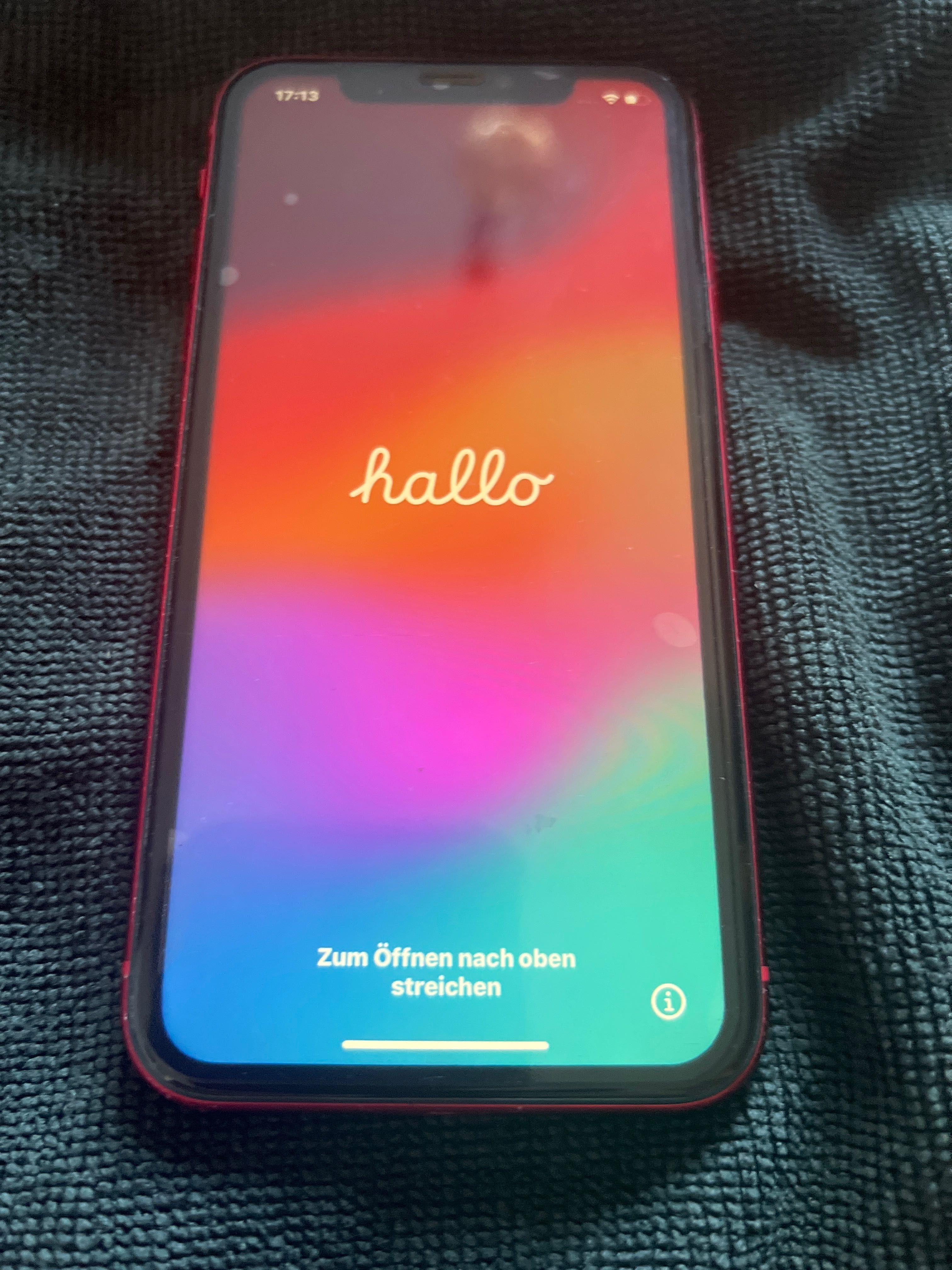 iPhone 11 czerwony