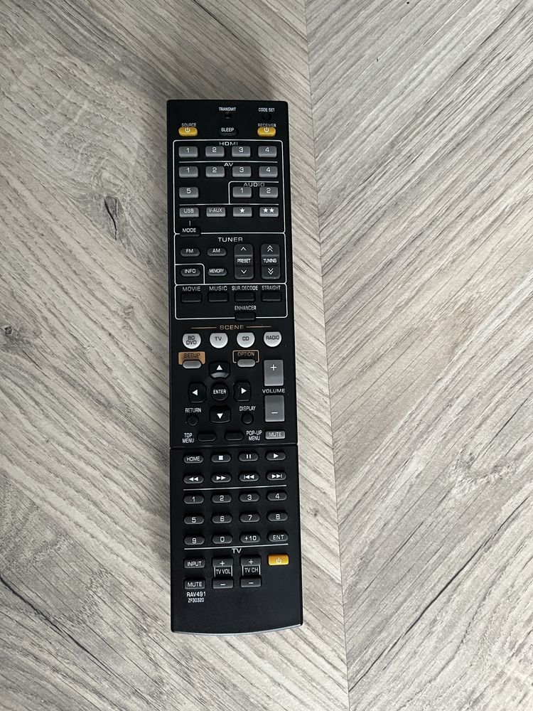 Amplituner Yamaha RX-V471 stan bdb + pilot