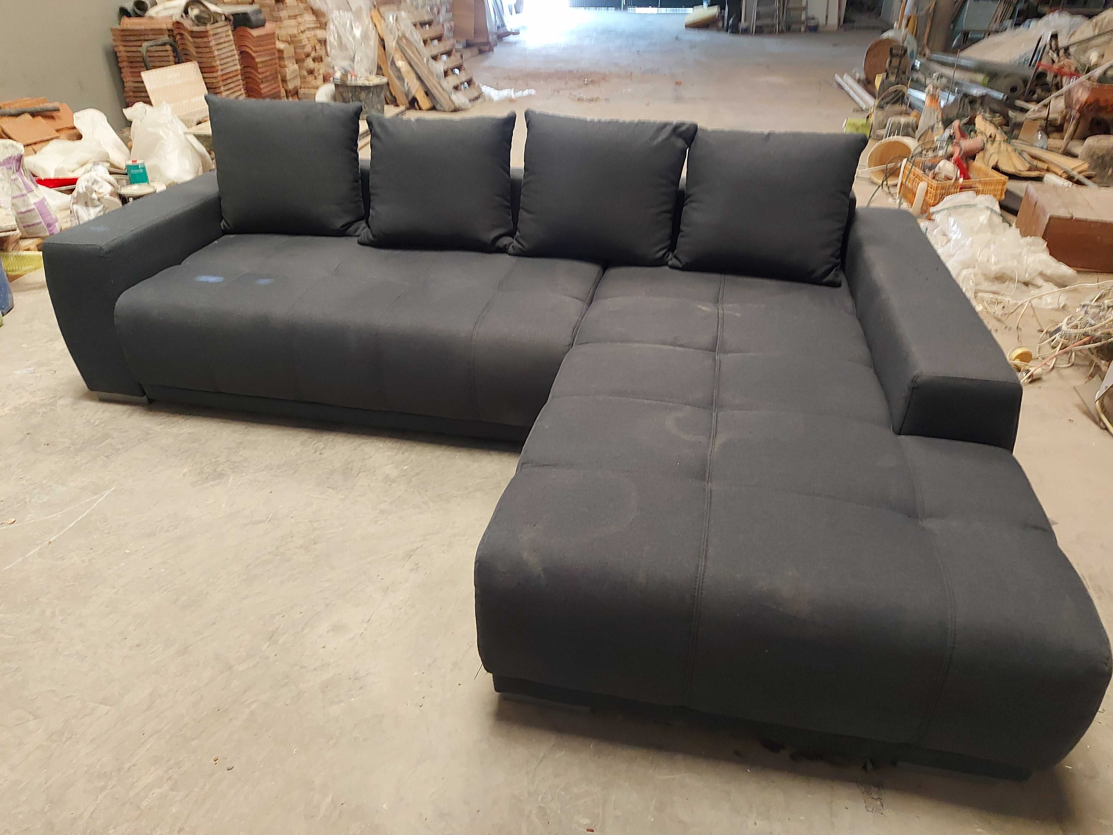 Sofa com chaise longue