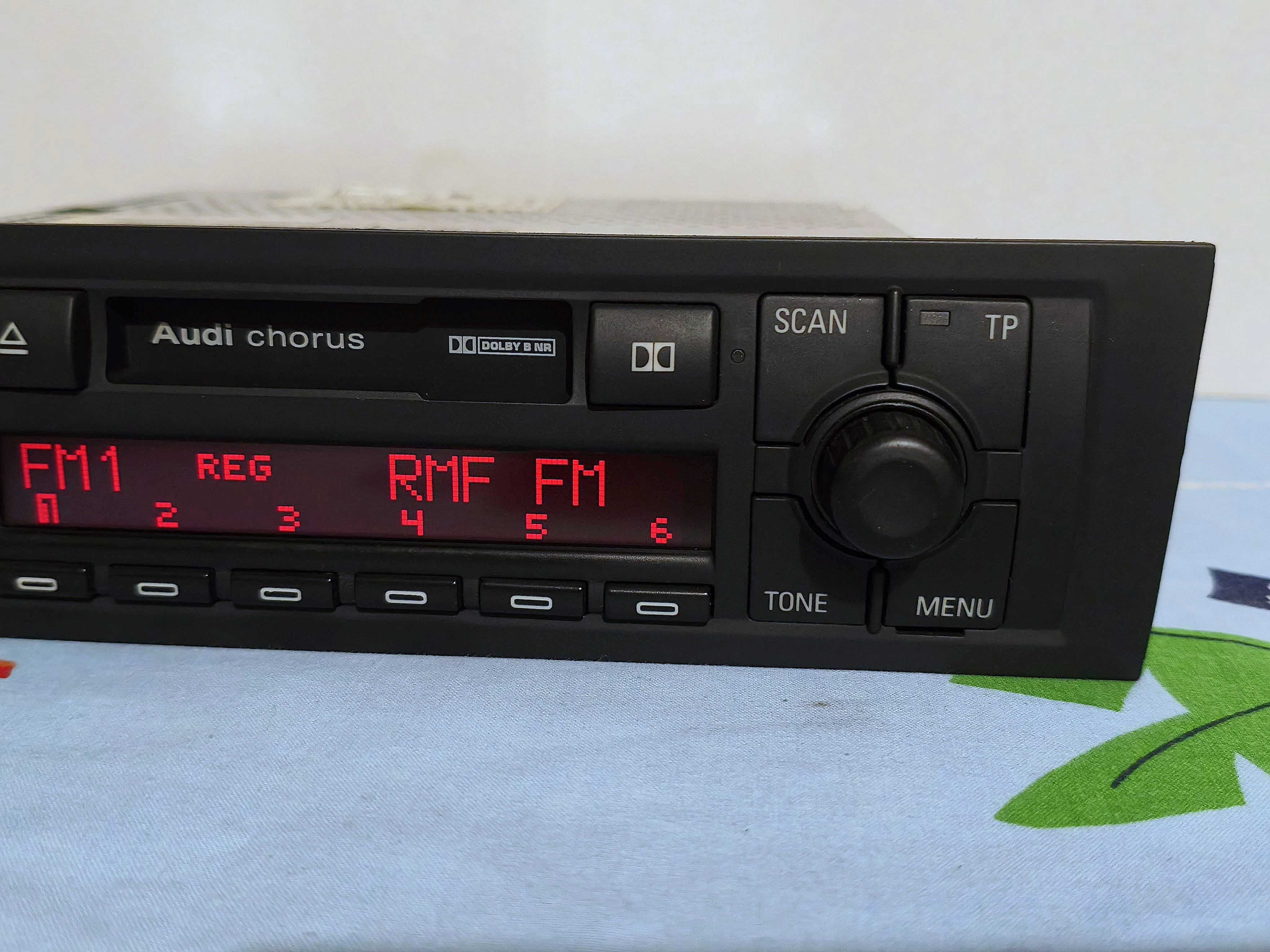 Radio Audi Chorus 2 A3 8P + KOD - Stan BDB