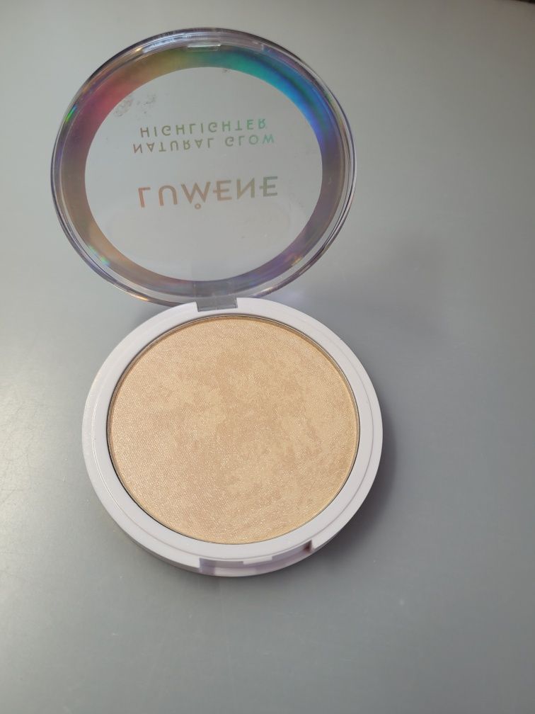 Lumene Natural Glow Highlighter rozświetlacz do twarzy i ciała