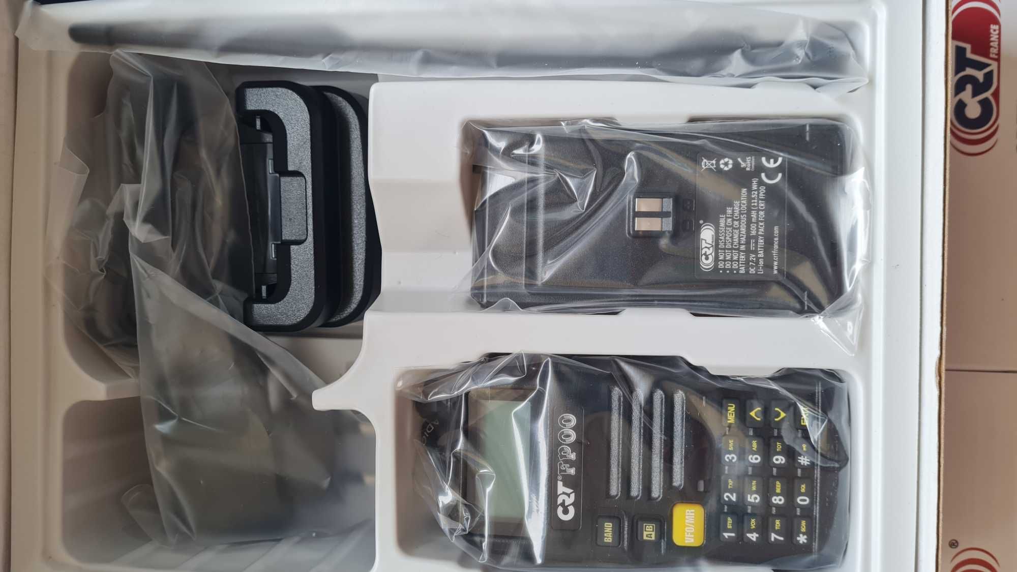 Продам радіостанції CRT FP00. Нові.