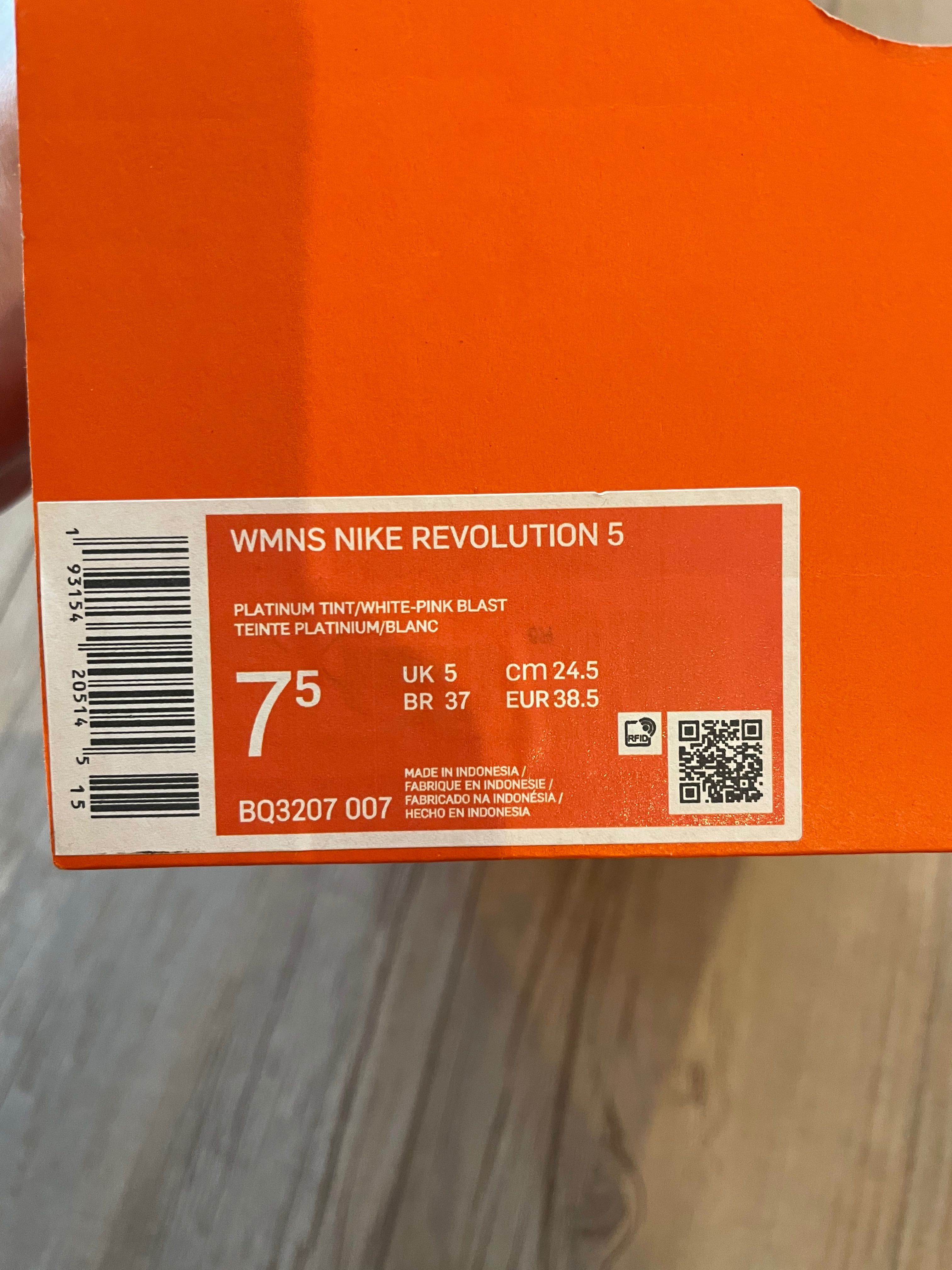 Кросівки Nike Revolution 5 38,5 / 24,5см