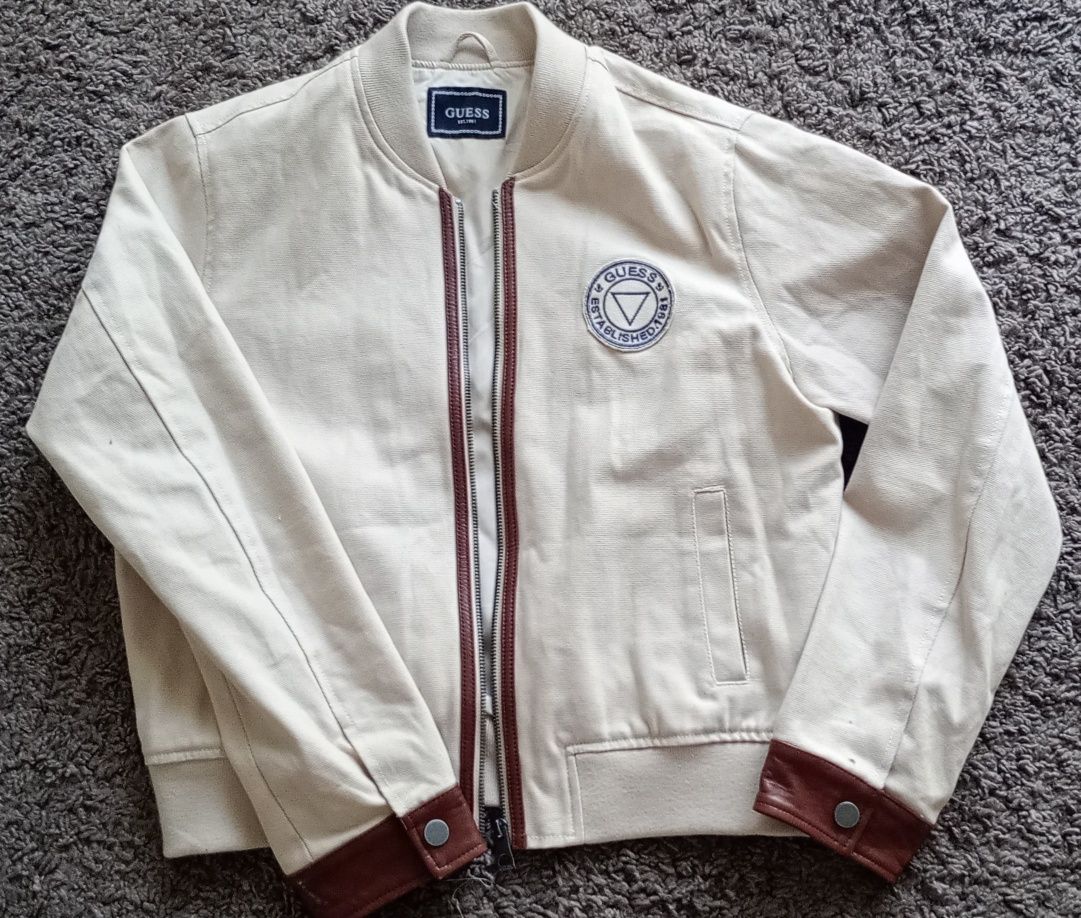 Kurka bomberka katana marki Guess w rozm.M