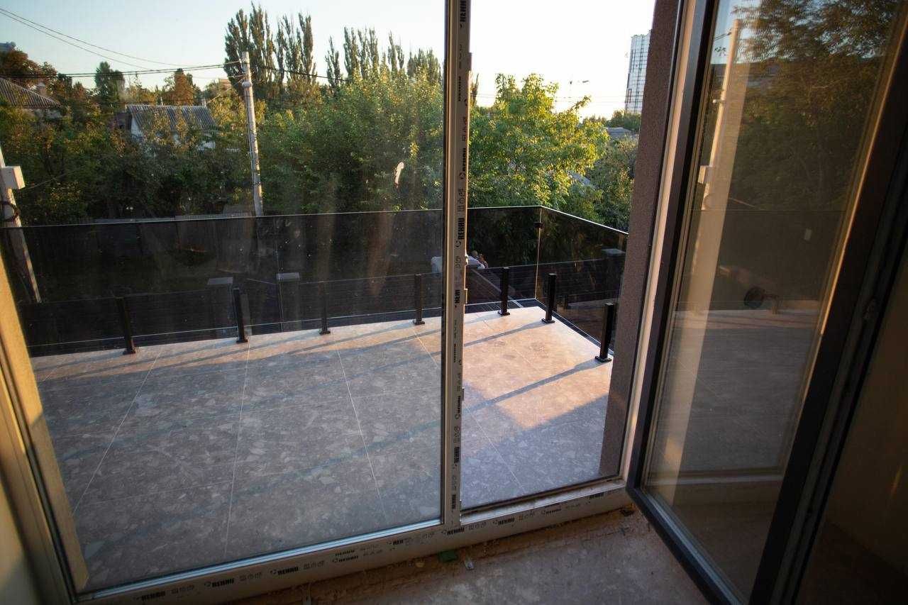 Продаж Будинок 210м2 з підвалом Святошинський р-н,2км м.Академмістечко