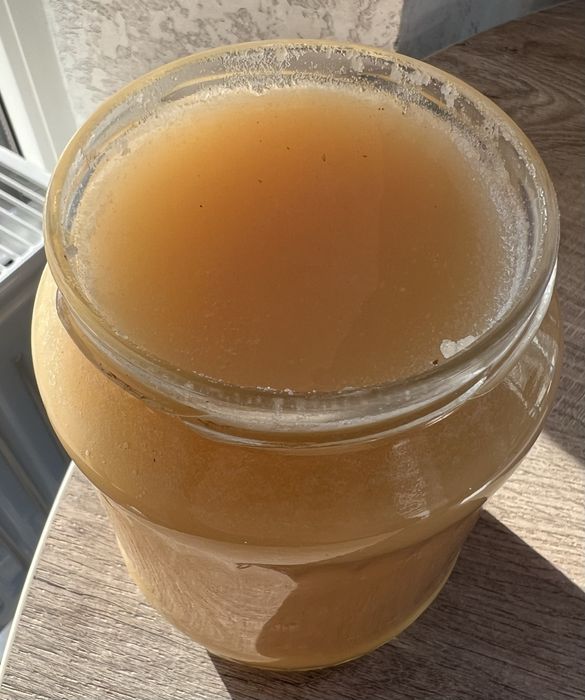 Справжній Український Чистий Мед із Власного Вулика, Без Хімії та ГМО