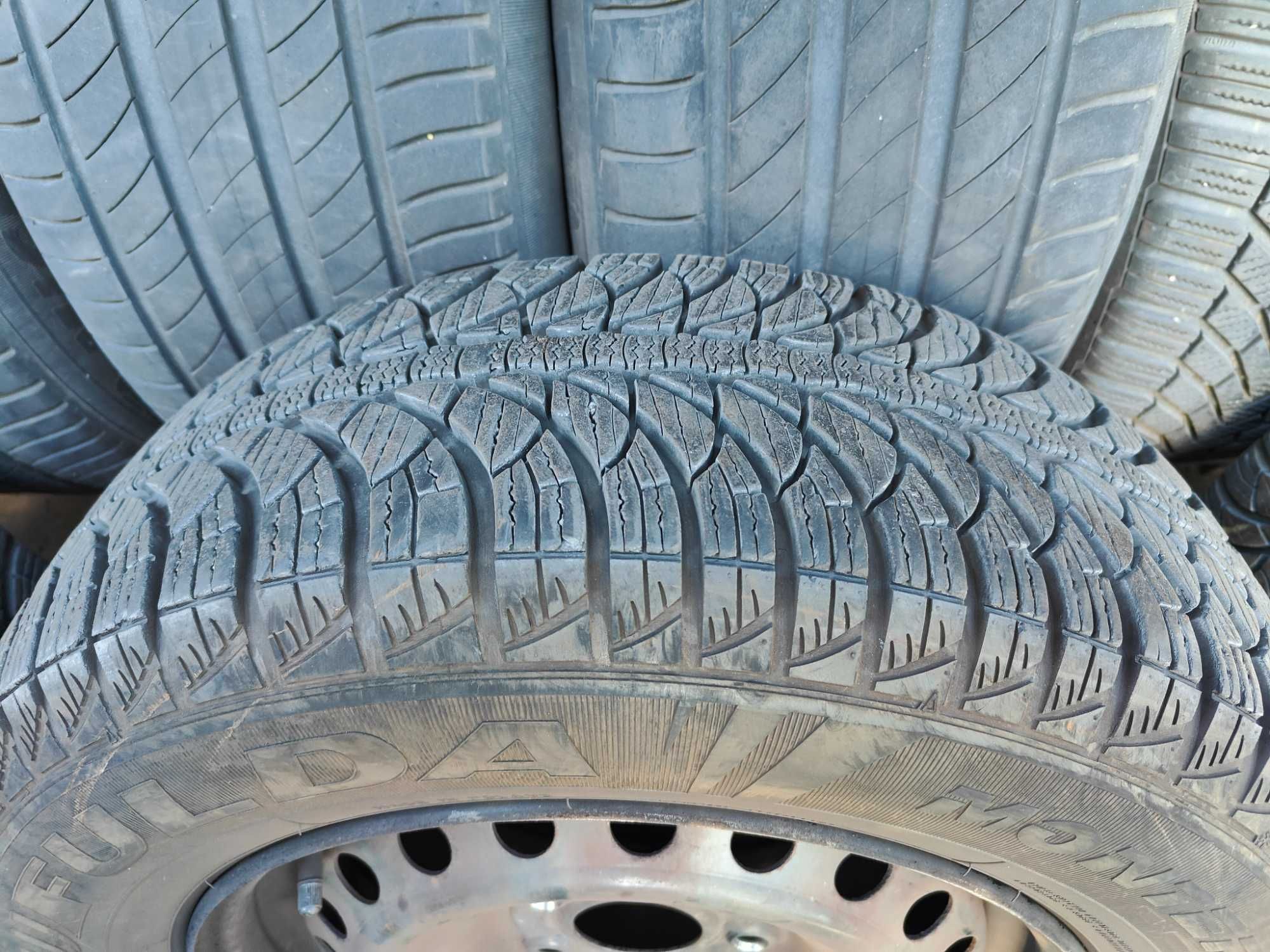 Felgi opony kołpaki 15" 6,5Jx15 5x114,3 ET43 Oryginał Renault Megane