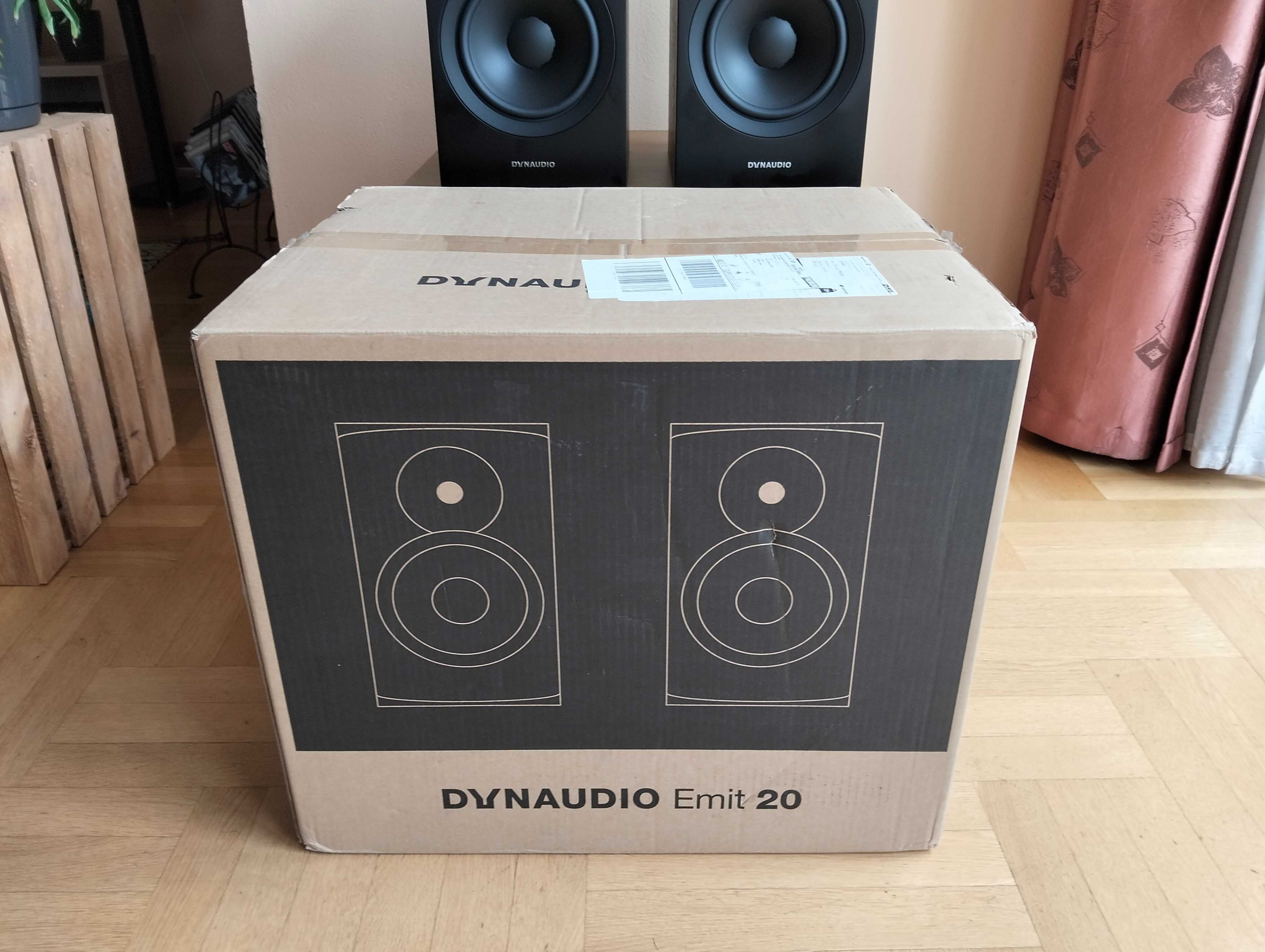 Dynaudio Emit 20 Walnut plus kable