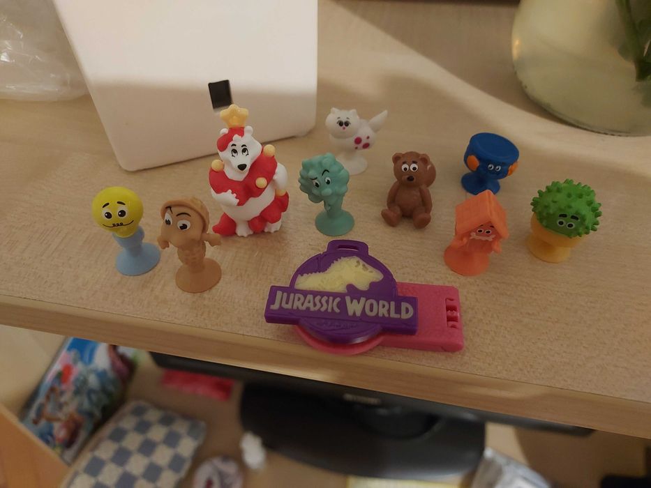 Колекція іграшок кіндер-сюрприз