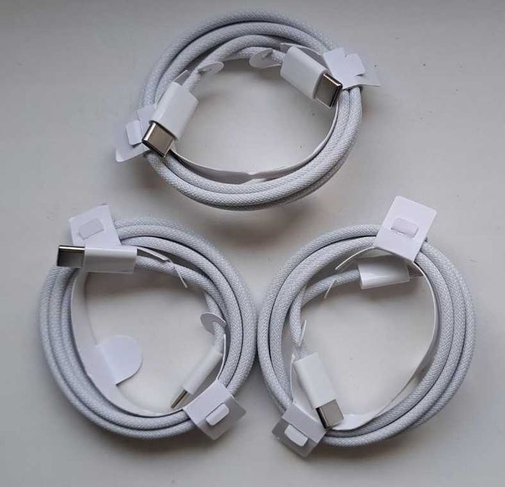 Потужні зарядні пристрої телефонів  120W та 240W різноманітні кабелі