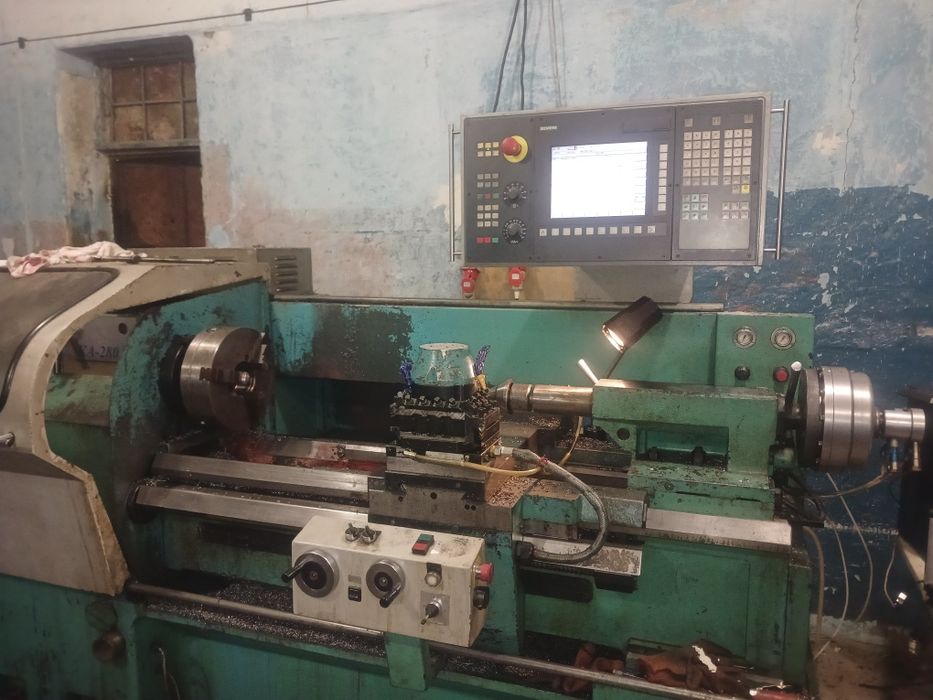 Токарный станок Чпу  К-280 Ф 2007г.