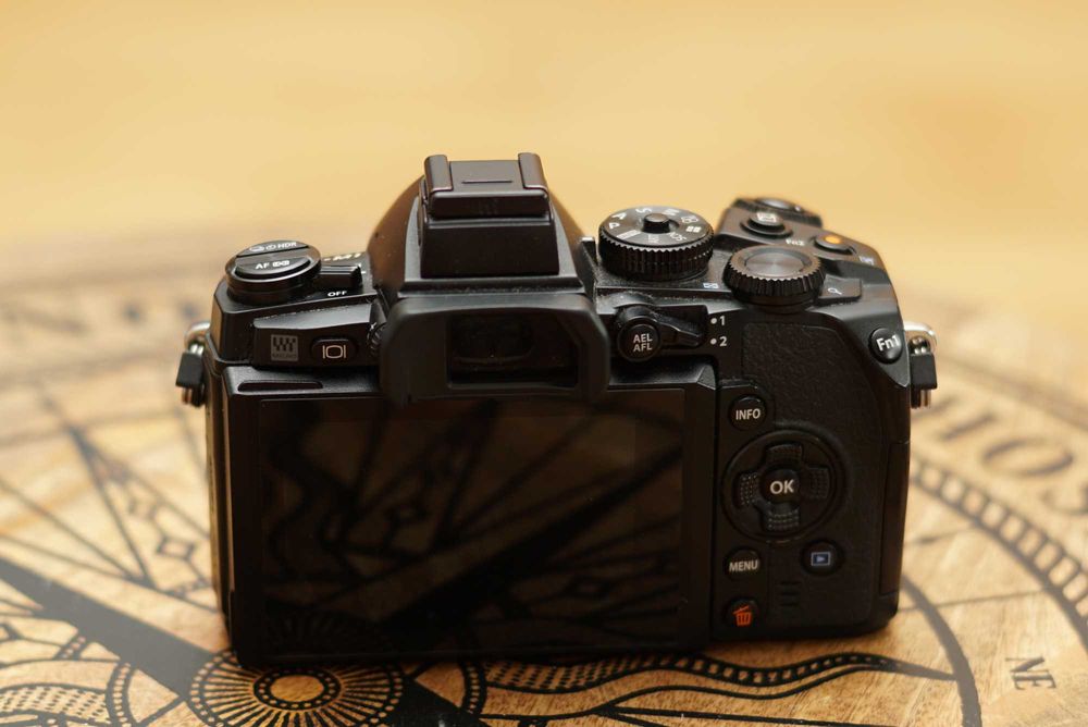 Olympus OM-D E-M1 mark I, micro 43, body